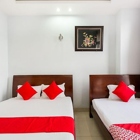 Oyo 130 Tuan Long Hotel Ho Chi Minh-staden Exteriör bild