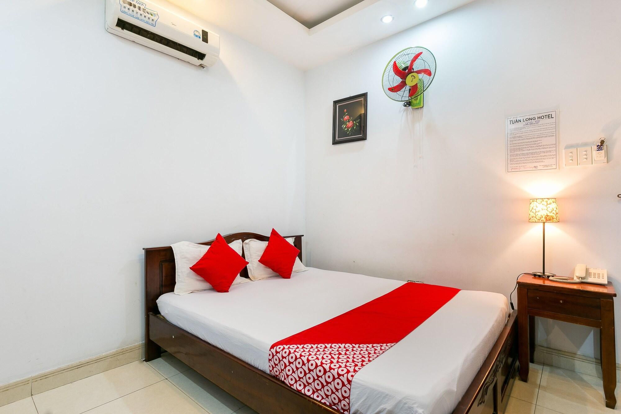 Oyo 130 Tuan Long Hotel Ho Chi Minh-staden Exteriör bild