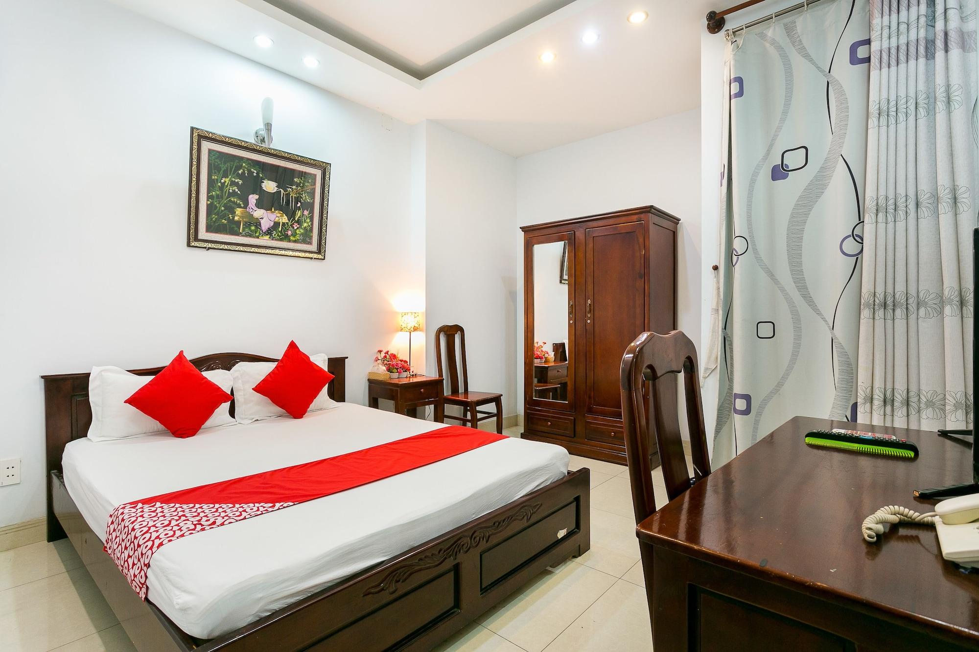Oyo 130 Tuan Long Hotel Ho Chi Minh-staden Exteriör bild