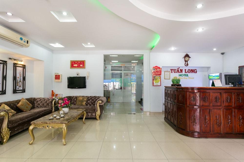 Oyo 130 Tuan Long Hotel Ho Chi Minh-staden Exteriör bild
