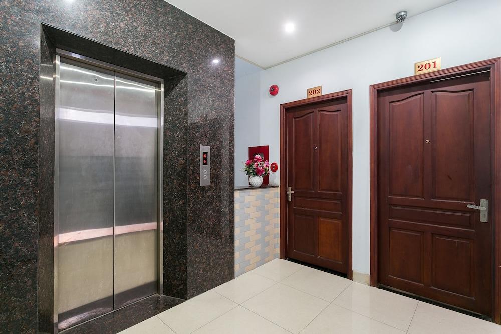 Oyo 130 Tuan Long Hotel Ho Chi Minh-staden Exteriör bild