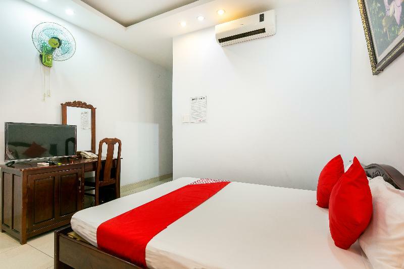 Oyo 130 Tuan Long Hotel Ho Chi Minh-staden Exteriör bild