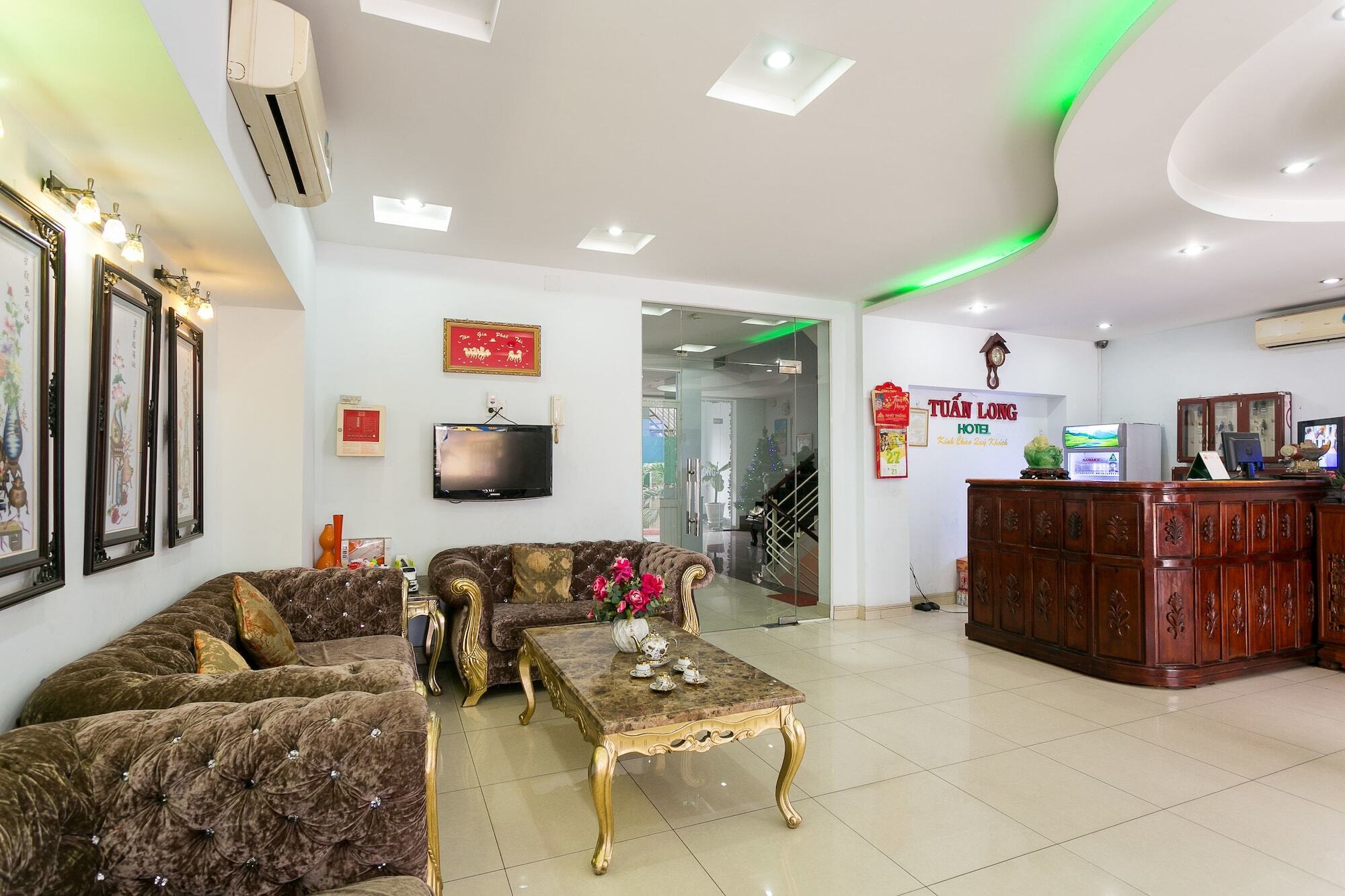 Oyo 130 Tuan Long Hotel Ho Chi Minh-staden Exteriör bild