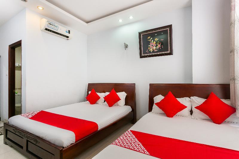 Oyo 130 Tuan Long Hotel Ho Chi Minh-staden Exteriör bild